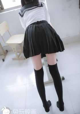 异国女郎在巴黎